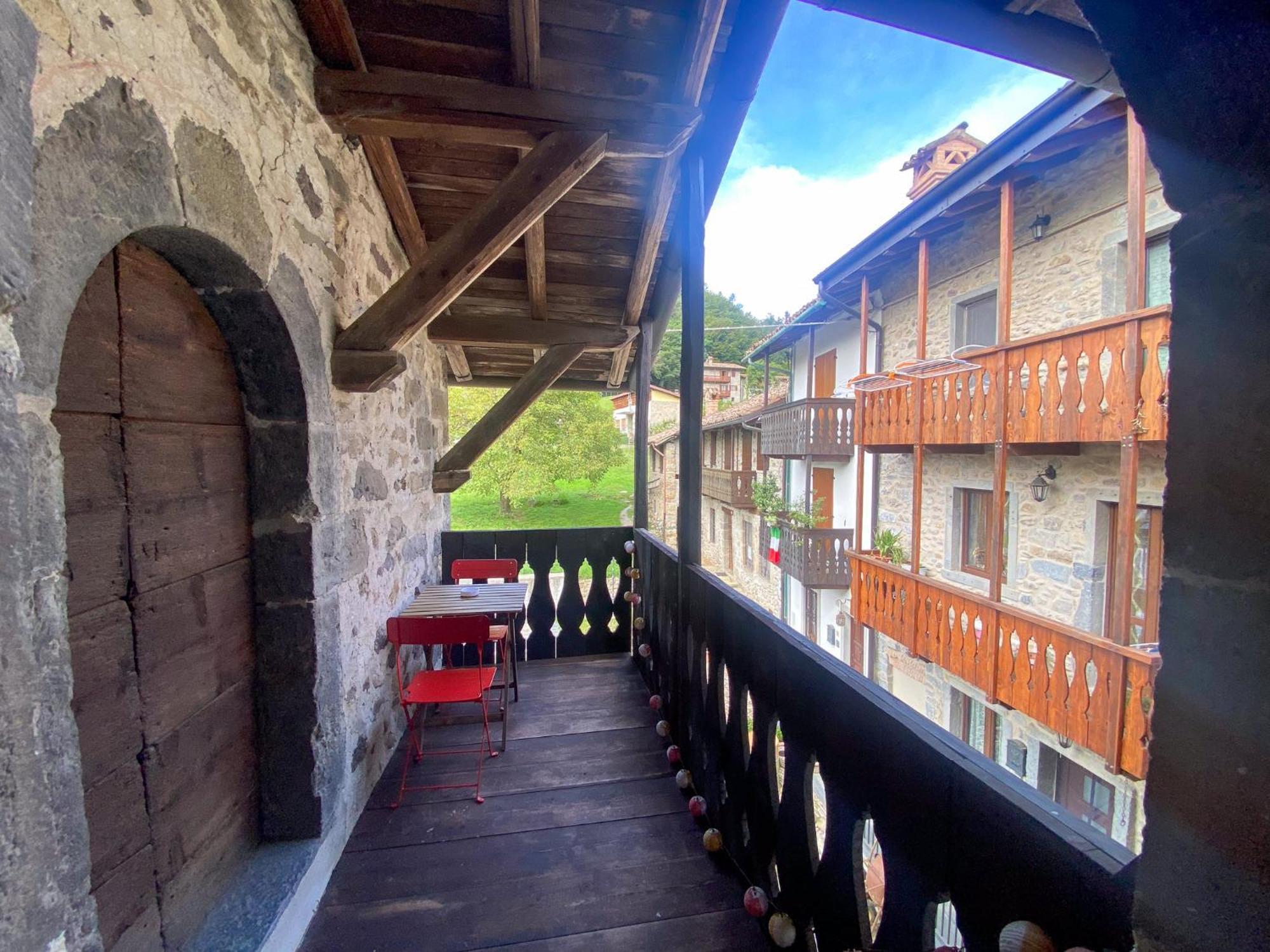 Casa Vacanze Di Arlecchino San Giovanni Bianco Ngoại thất bức ảnh